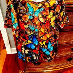 Multicolor butterfly short sleeve Graphic Tee